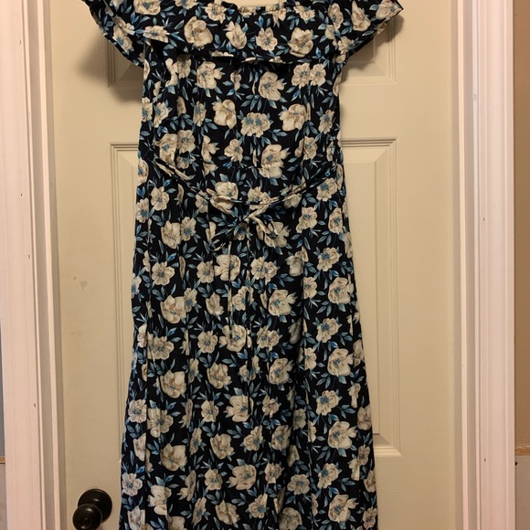 LOVE SADIE Cold Shoulder Maxie Dress - Picture 2 of 10